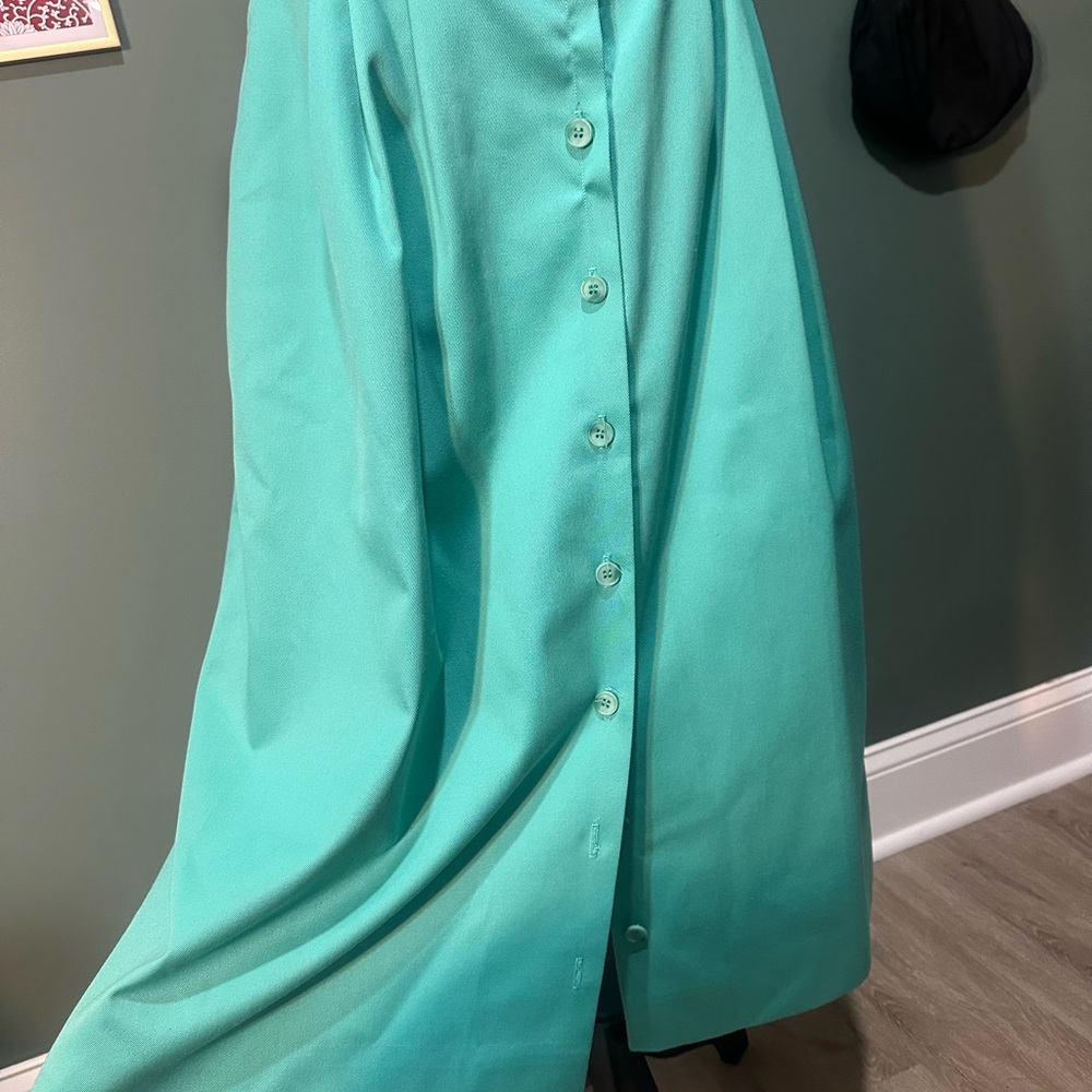 SOLD Weathervane Green Vintage Midi A-line Skirt for Casual Wear - Picture 2 of 7